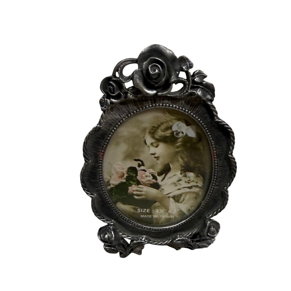 VINTAGE Picture Photo Frame 2.5x3 Silver Metal Floral Ornate Standing Oval Shape